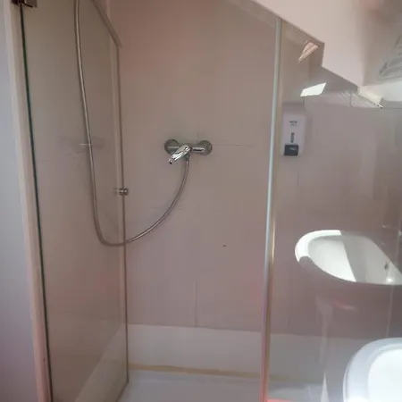 Rossio بيت شباب أفيرو